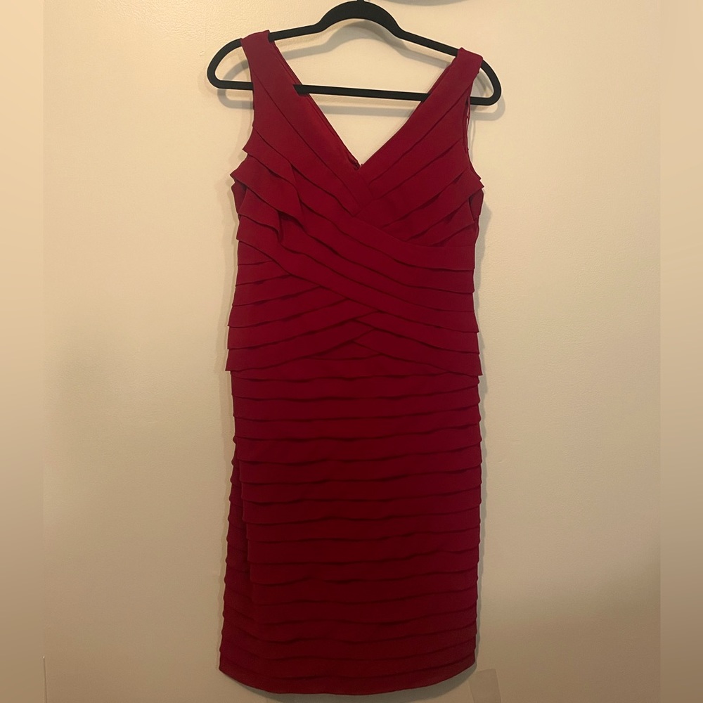 ❗️Bundle 3 items for discounted shipping! ❗️Adrianna Papell red dress